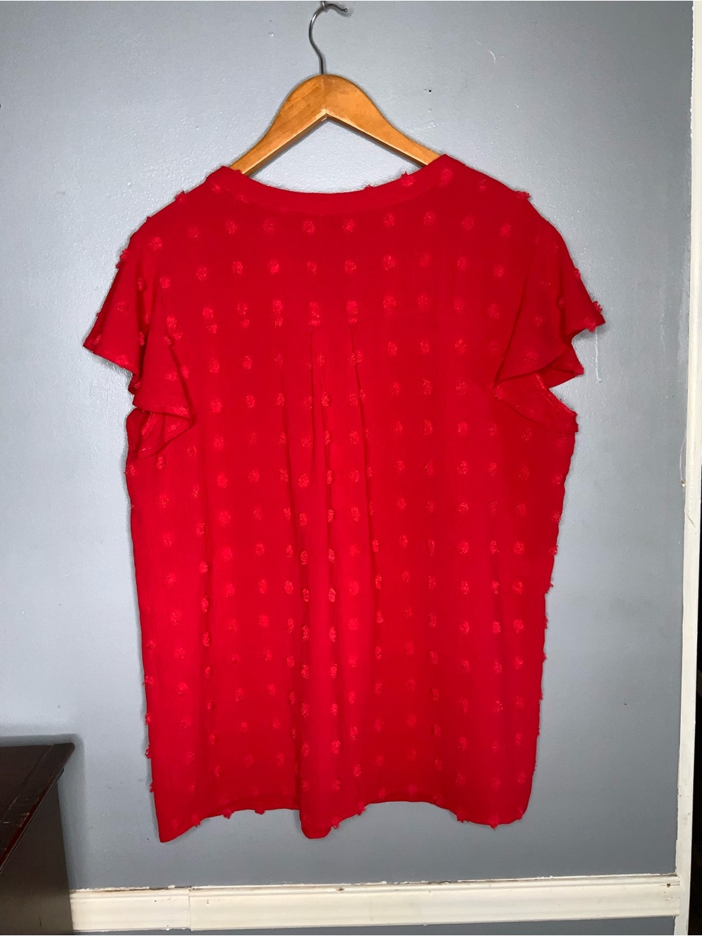 Merokeety Split-Neck Textured Short-Sleeve Blouse in Red XL - Picture 5 of 7